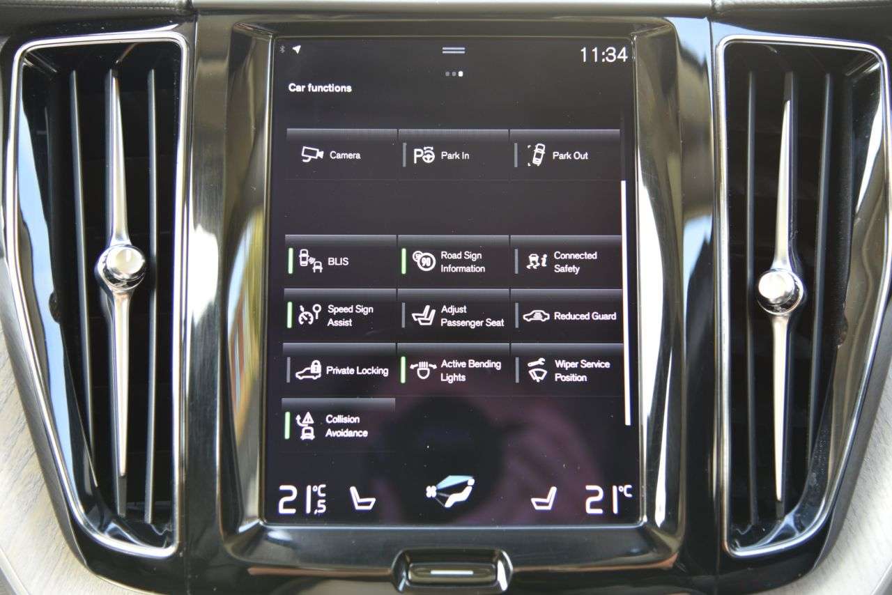 2021 VOLVO XC60 2021 VOLVO XC60