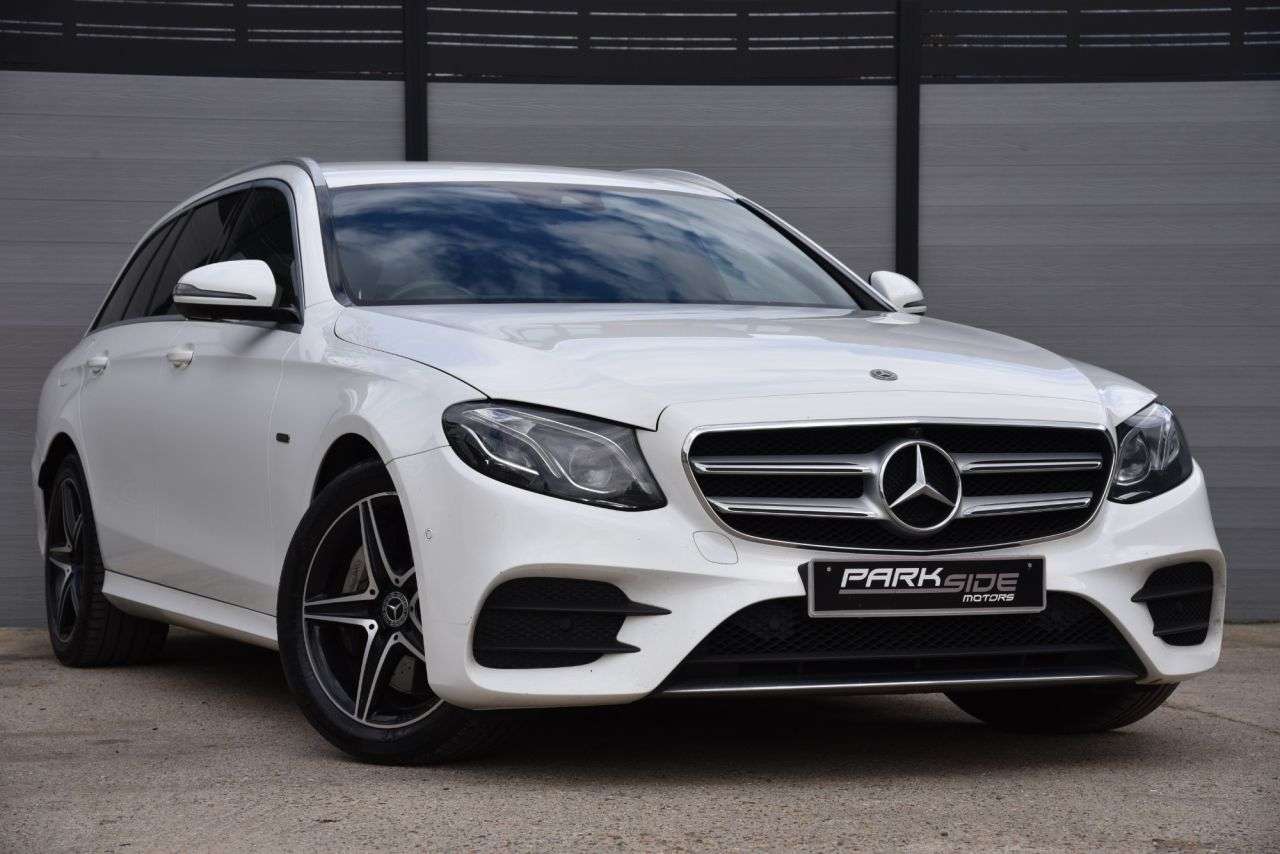 A 2019 MERCEDES-BENZ E-CLASS 2.0 E300de 13.5kWh AMG Line (Premium) Estate 5dr Diesel Plug-in Hybrid G-Tr A 2019 MERCEDES-BENZ E-CLASS 2.0 E300de 13.5kWh AMG Line (Premium) Estate 5dr Diesel Plug-in Hybrid G-Tr