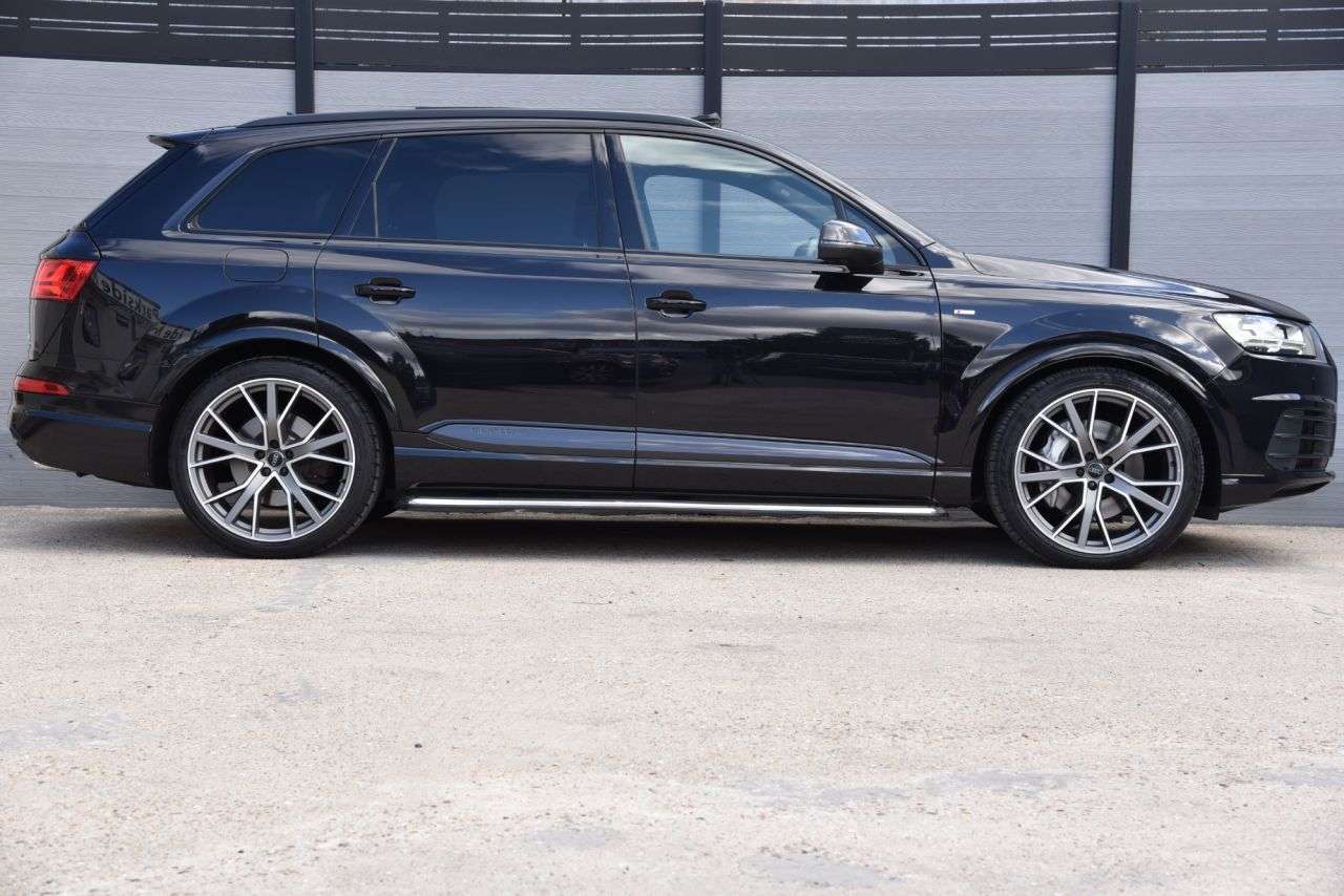 2018 AUDI Q7 2018 AUDI Q7