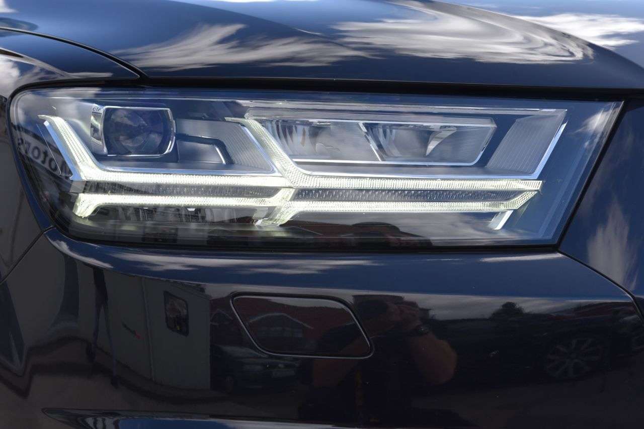 2018 AUDI Q7 2018 AUDI Q7