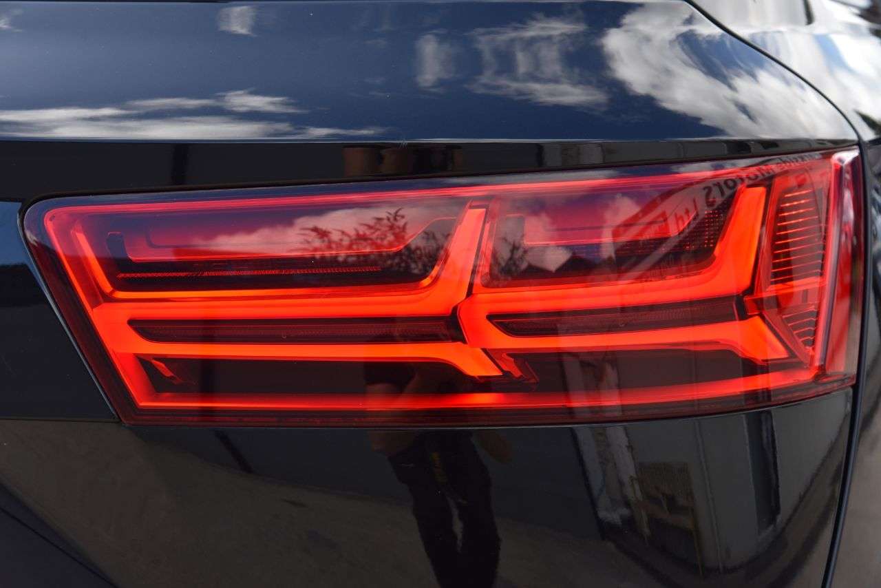 2018 AUDI Q7 2018 AUDI Q7