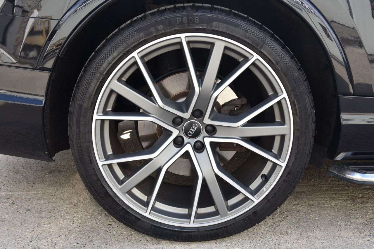 2018 AUDI Q7 2018 AUDI Q7