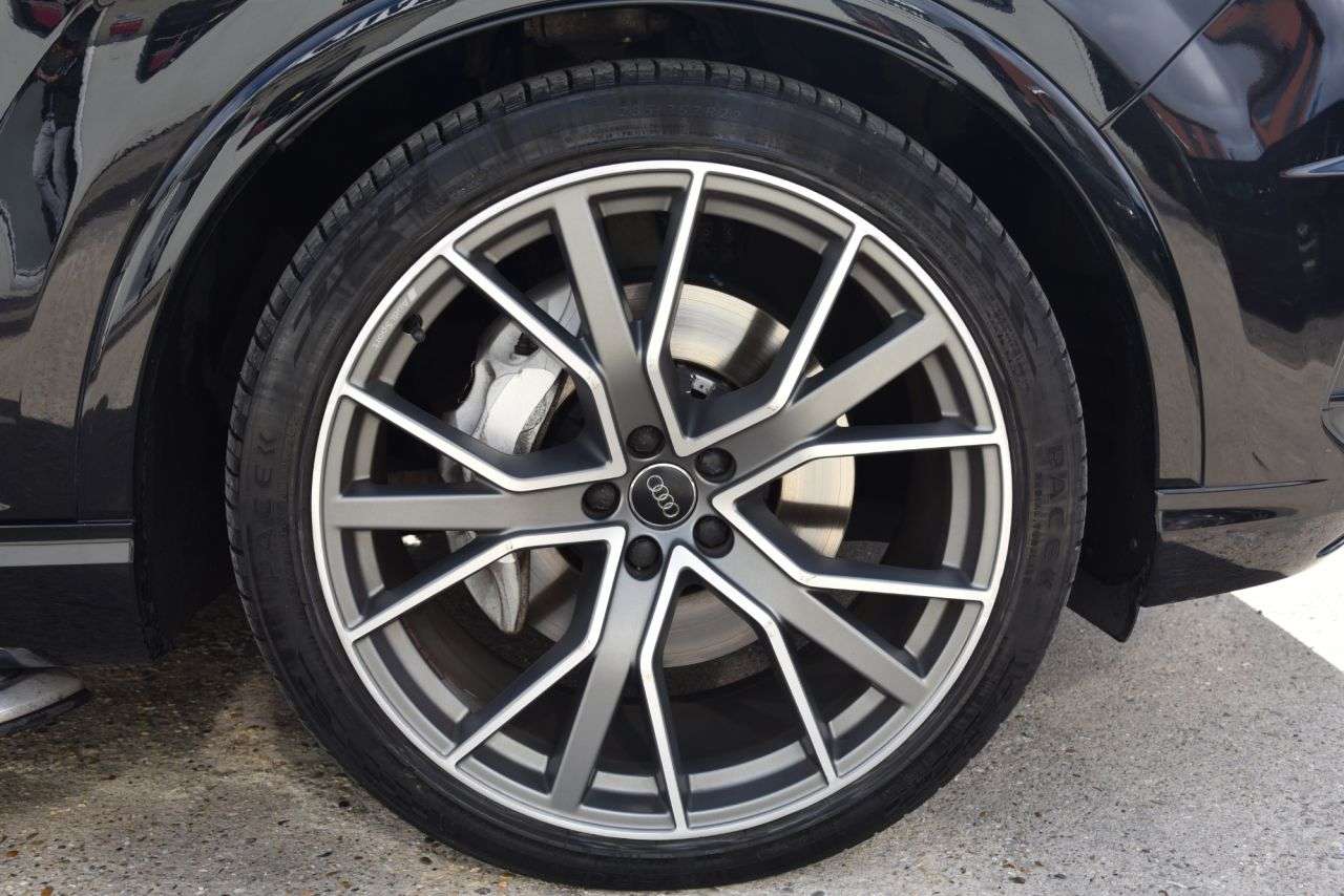 2018 AUDI Q7 2018 AUDI Q7