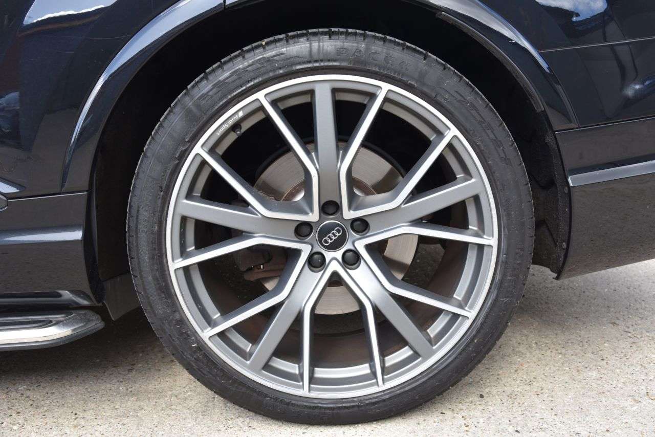 2018 AUDI Q7 2018 AUDI Q7