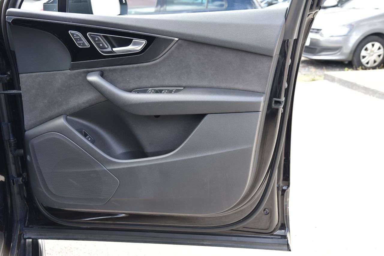 2018 AUDI Q7 2018 AUDI Q7