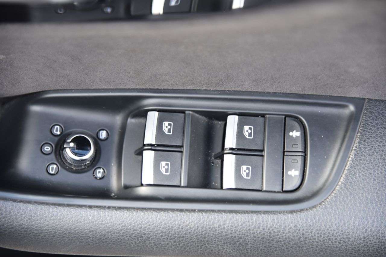 2018 AUDI Q7 2018 AUDI Q7