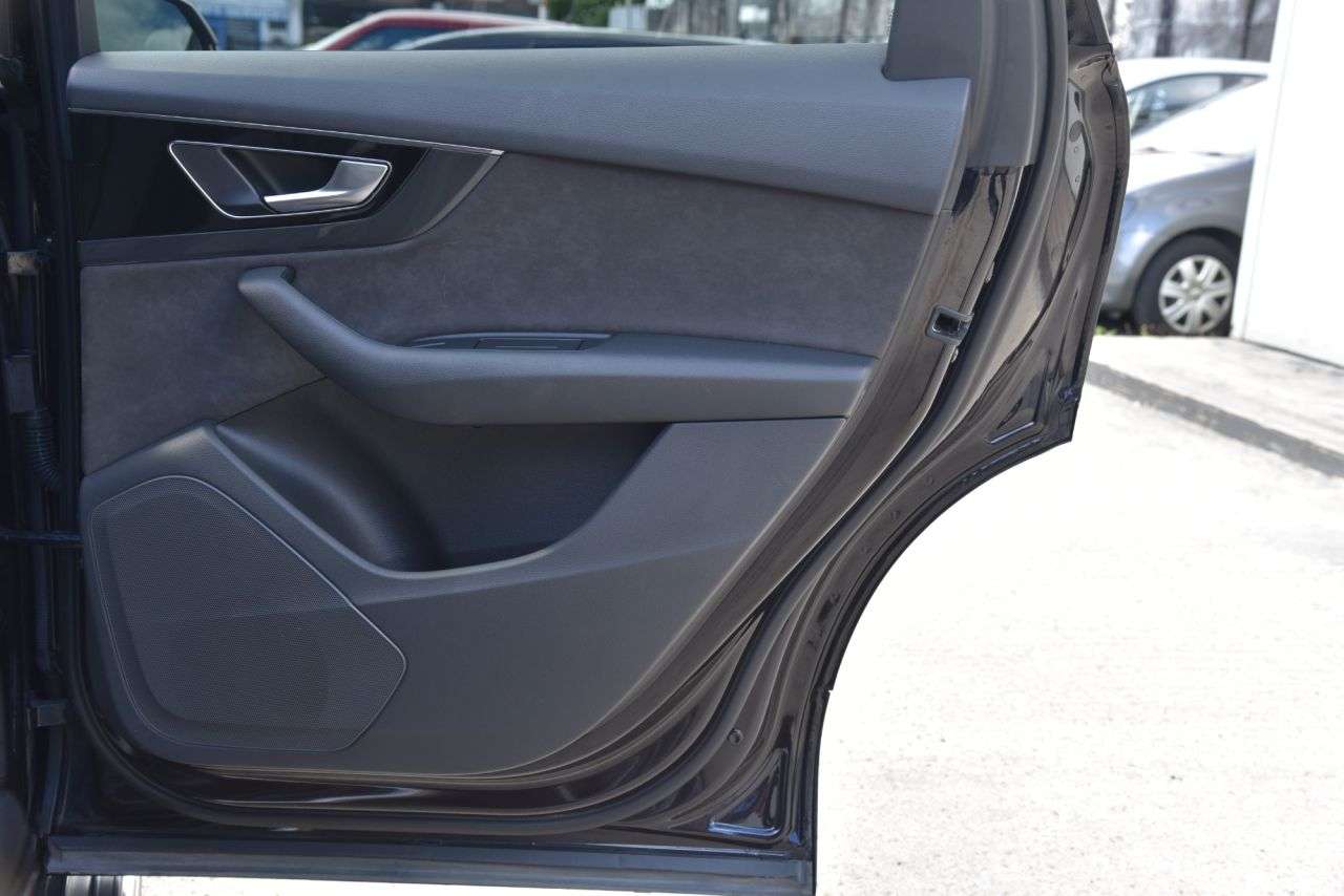 2018 AUDI Q7 2018 AUDI Q7