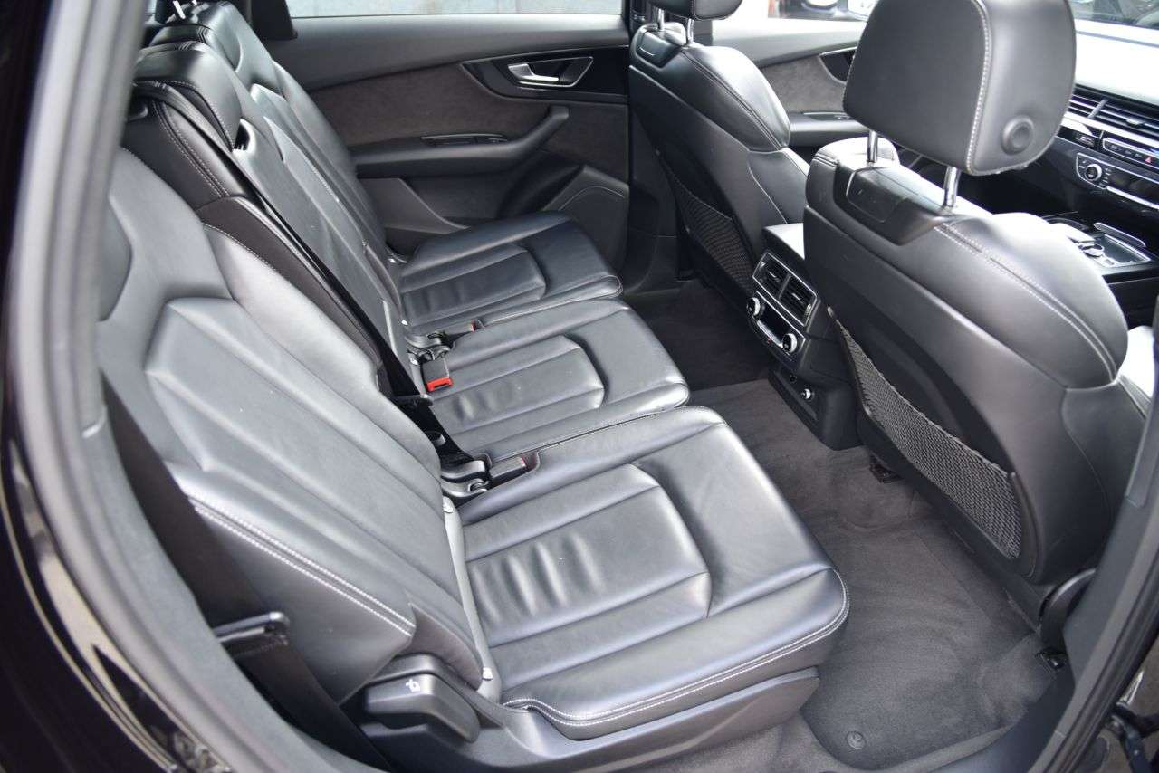 2018 AUDI Q7 2018 AUDI Q7