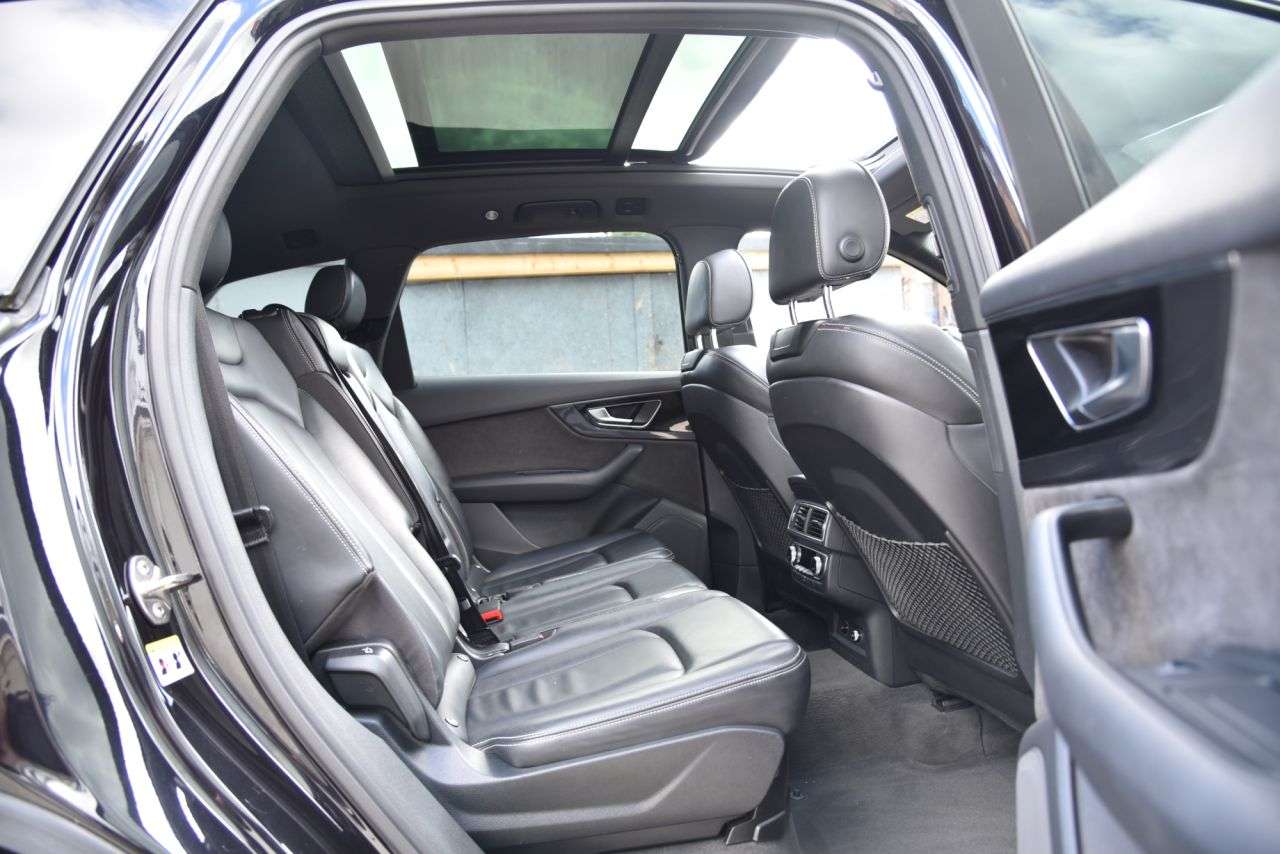 2018 AUDI Q7 2018 AUDI Q7
