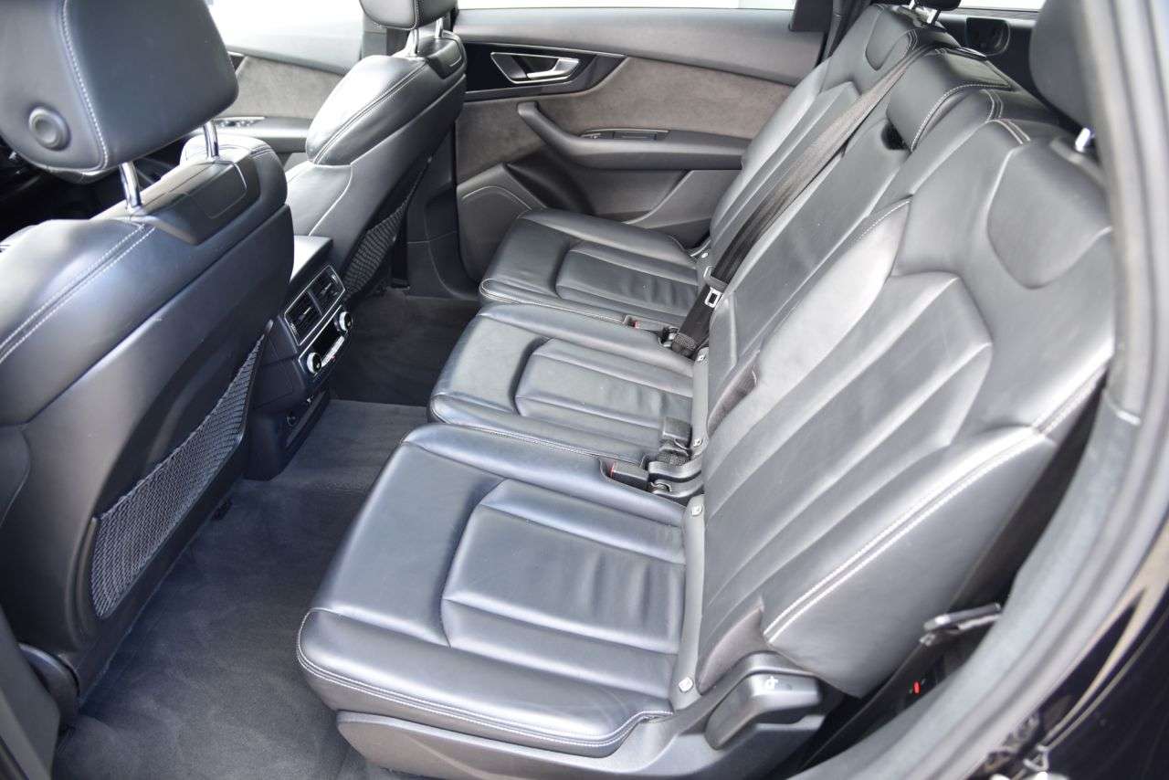 2018 AUDI Q7 2018 AUDI Q7