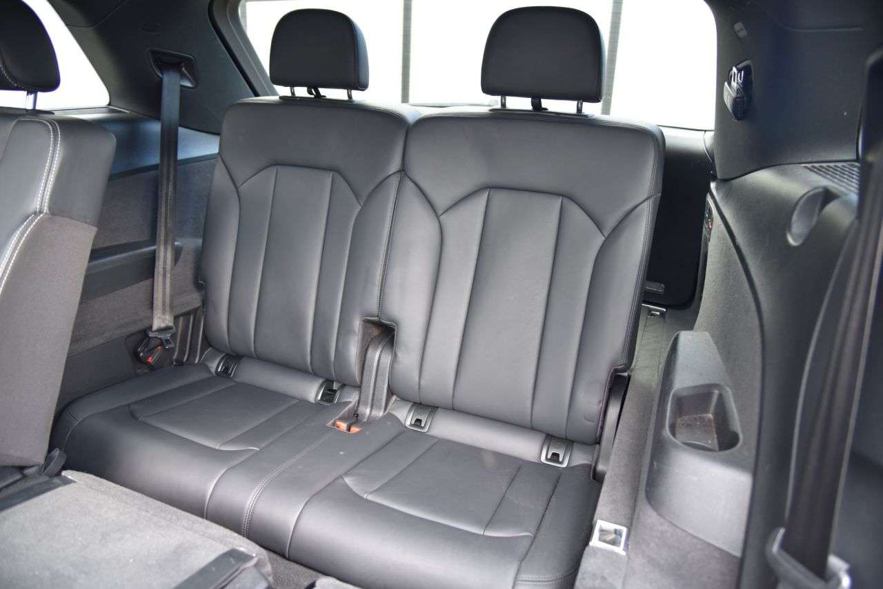 2018 AUDI Q7 2018 AUDI Q7