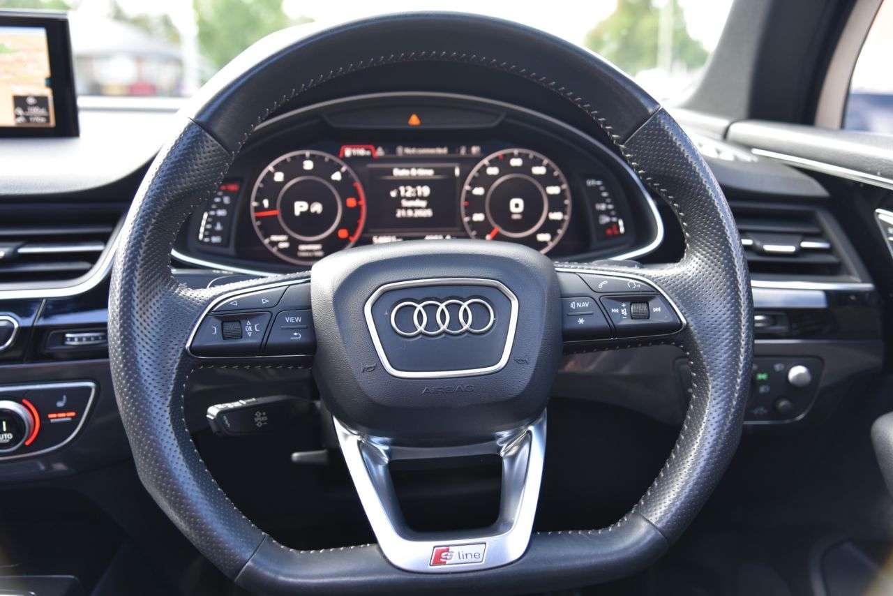 2018 AUDI Q7 2018 AUDI Q7