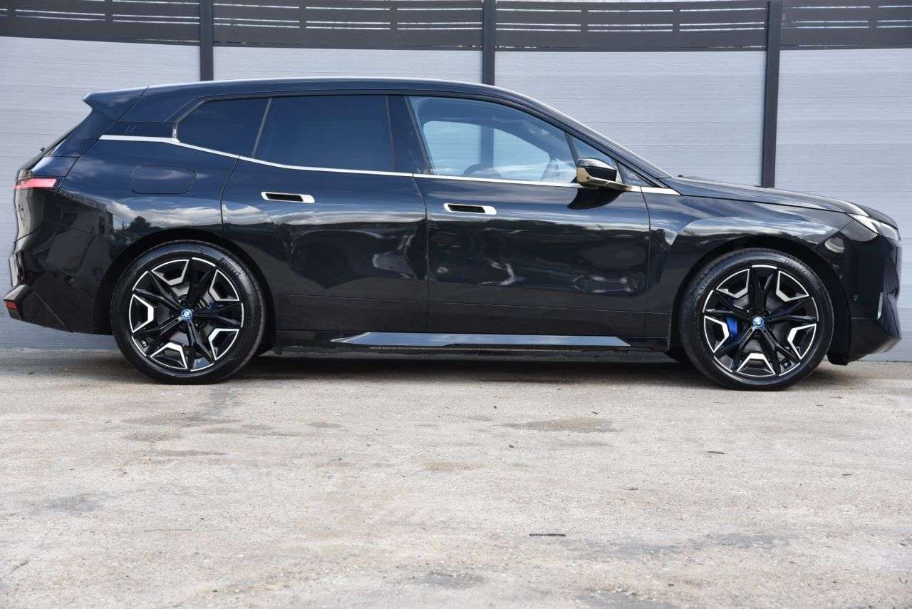 2023 BMW IX 2023 BMW IX