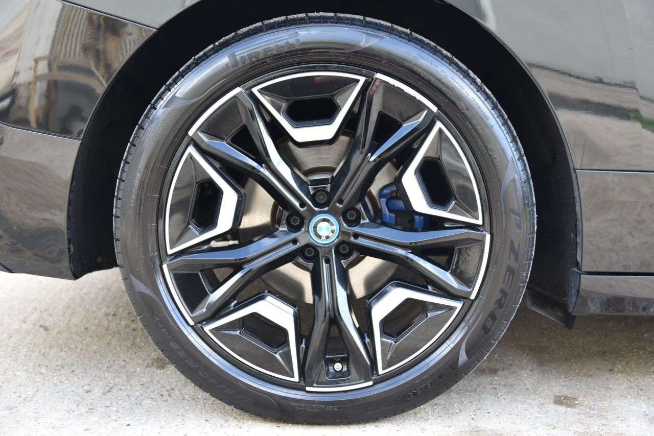 2023 BMW IX 2023 BMW IX