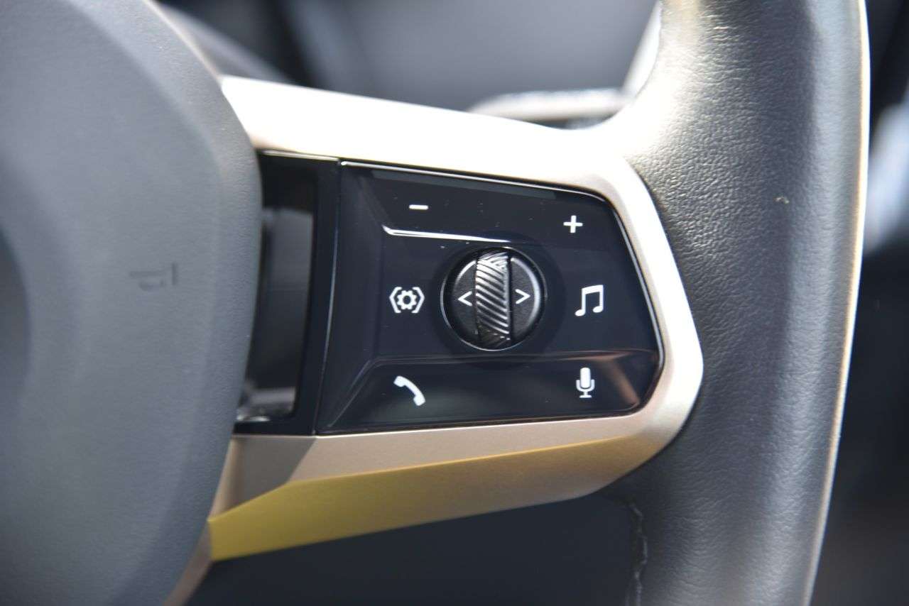 2023 BMW IX 2023 BMW IX