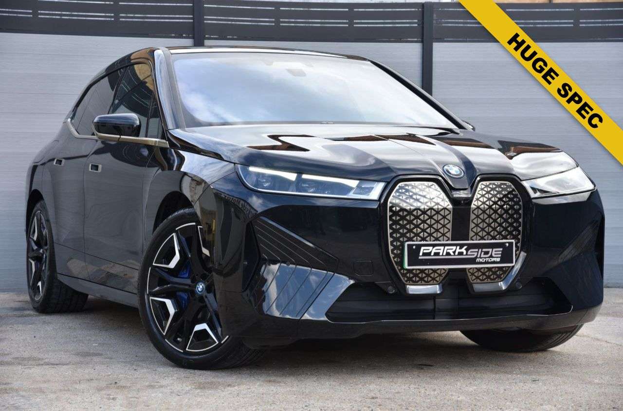 A 2023 BMW IX 50 111.5kWh M Sport Edition SUV 5dr Electric Auto xDrive (523 ps) TITAN BRO A 2023 BMW IX 50 111.5kWh M Sport Edition SUV 5dr Electric Auto xDrive (523 ps) TITAN BRO