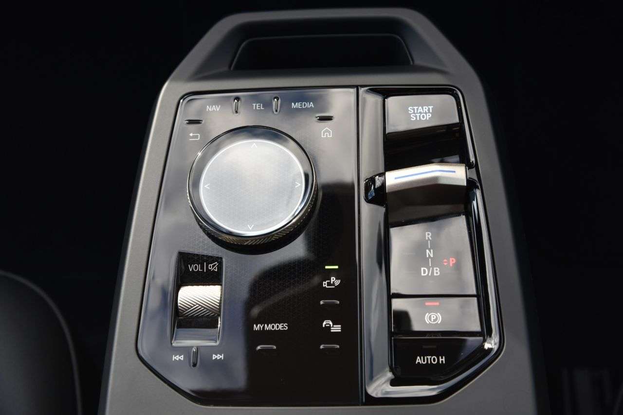 2023 BMW IX 2023 BMW IX