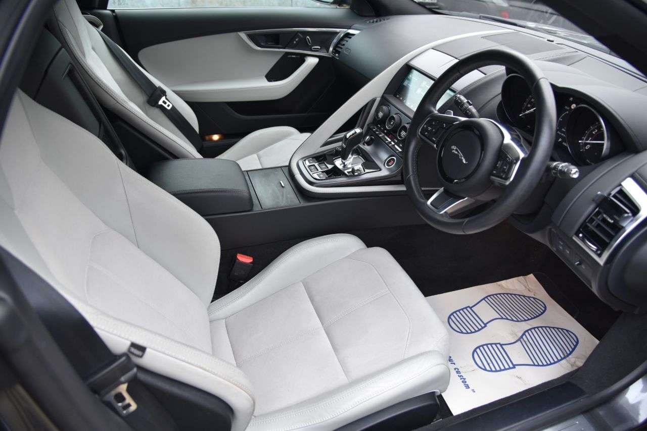 2019 JAGUAR F-TYPE 2019 JAGUAR F-TYPE