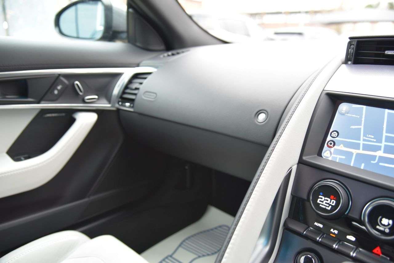 2019 JAGUAR F-TYPE 2019 JAGUAR F-TYPE