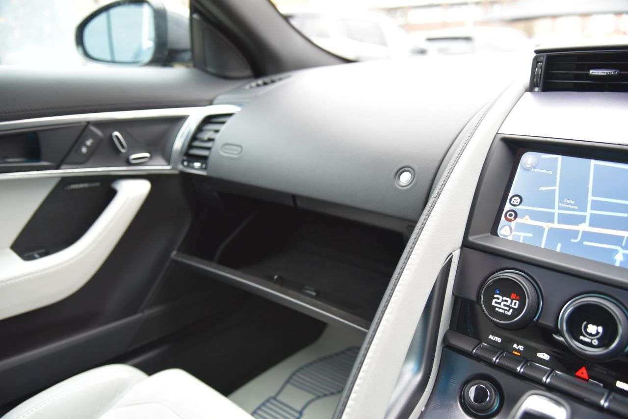 2019 JAGUAR F-TYPE 2019 JAGUAR F-TYPE