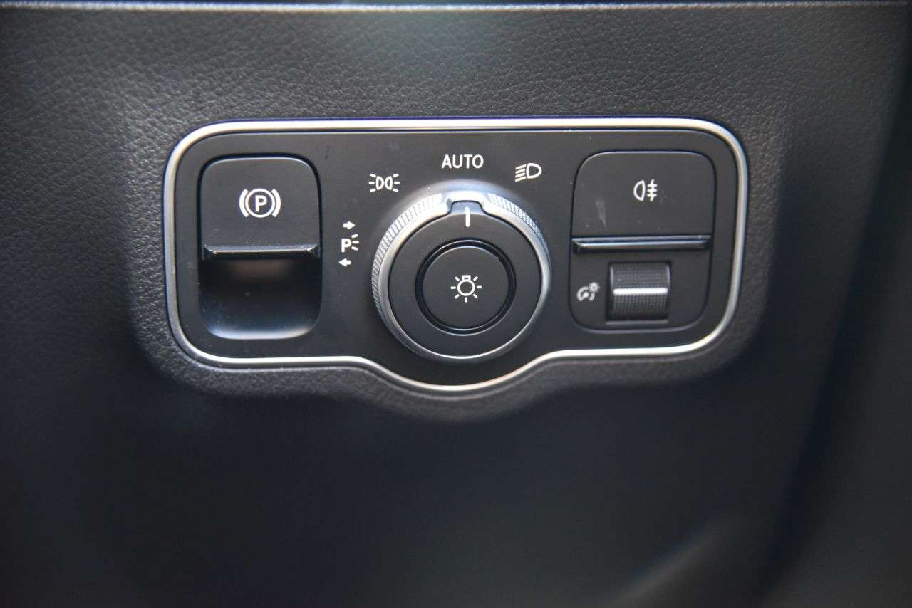 2021 MERCEDES-BENZ GLA 2021 MERCEDES-BENZ GLA