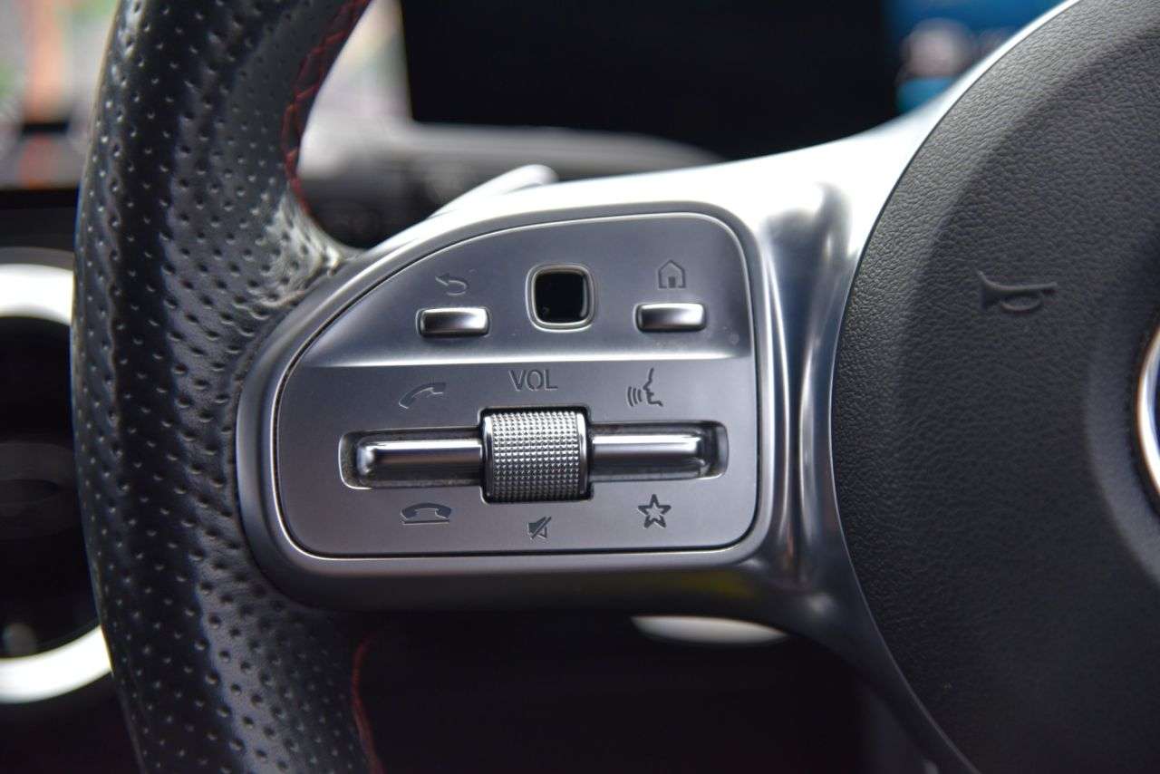 2021 MERCEDES-BENZ GLA 2021 MERCEDES-BENZ GLA