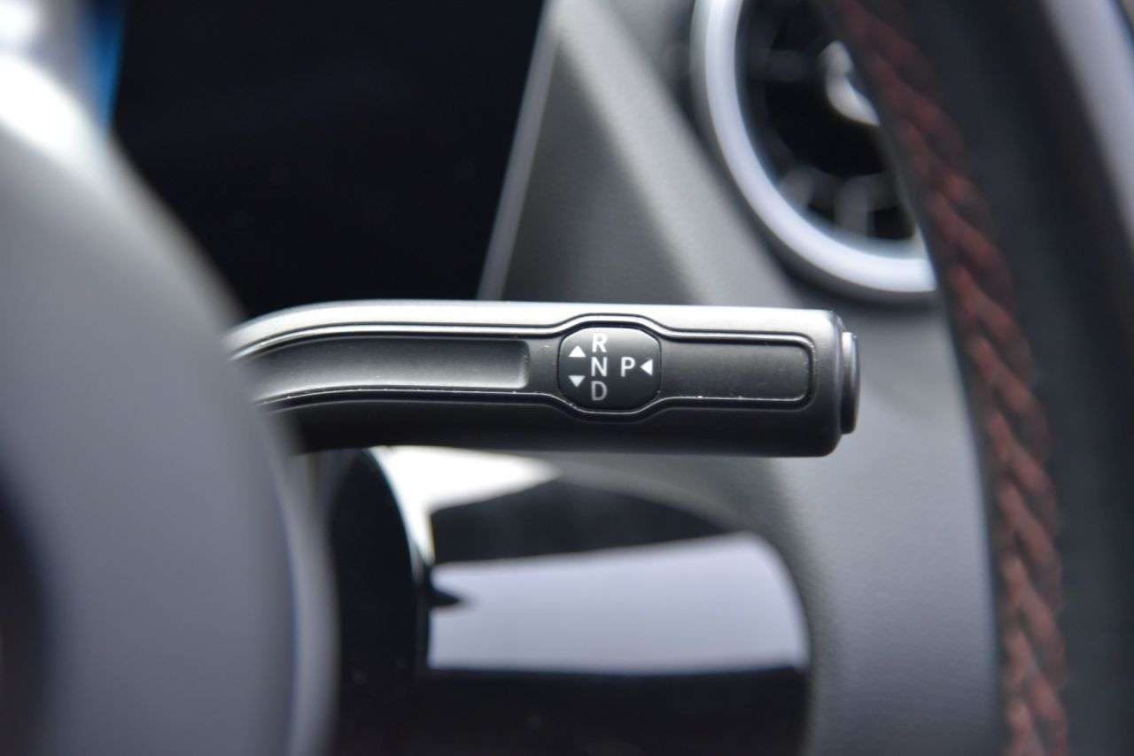 2021 MERCEDES-BENZ GLA 2021 MERCEDES-BENZ GLA