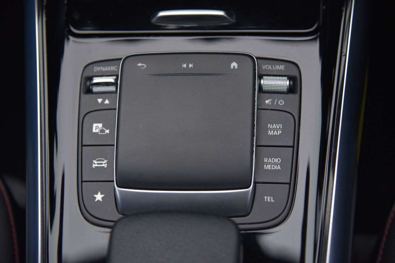 2021 MERCEDES-BENZ GLA 2021 MERCEDES-BENZ GLA