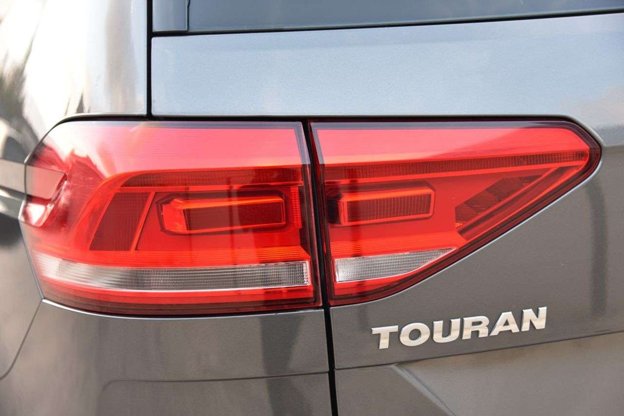 2016 VOLKSWAGEN TOURAN 2016 VOLKSWAGEN TOURAN