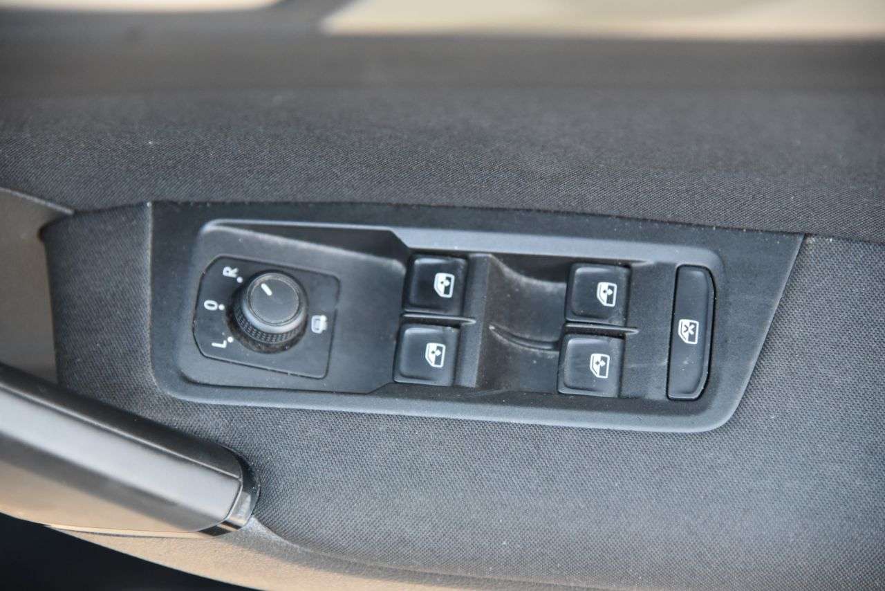 2016 VOLKSWAGEN TOURAN 2016 VOLKSWAGEN TOURAN