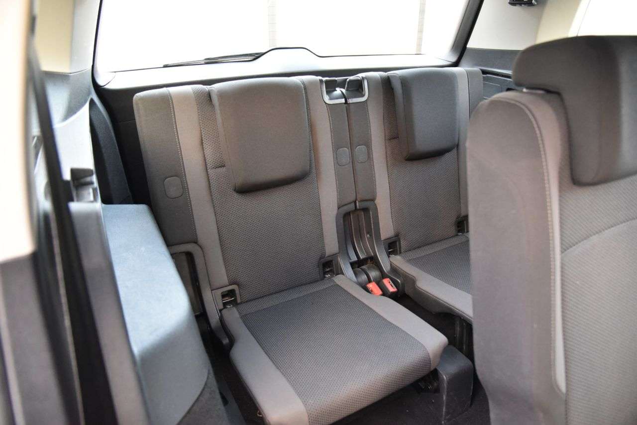 2016 VOLKSWAGEN TOURAN 2016 VOLKSWAGEN TOURAN