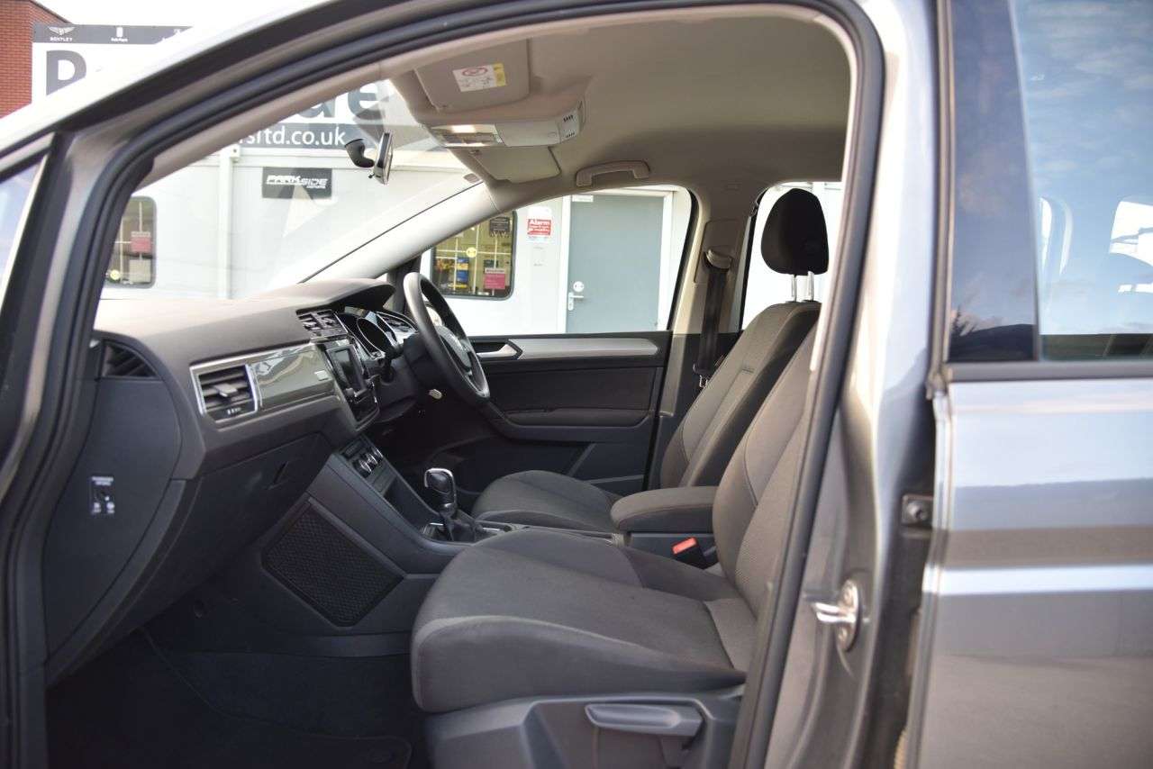 2016 VOLKSWAGEN TOURAN 2016 VOLKSWAGEN TOURAN