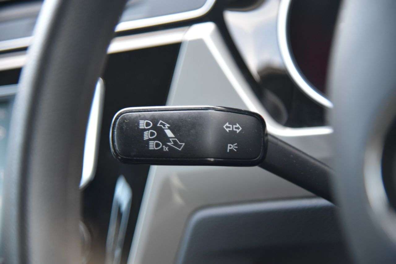 2016 VOLKSWAGEN TOURAN 2016 VOLKSWAGEN TOURAN