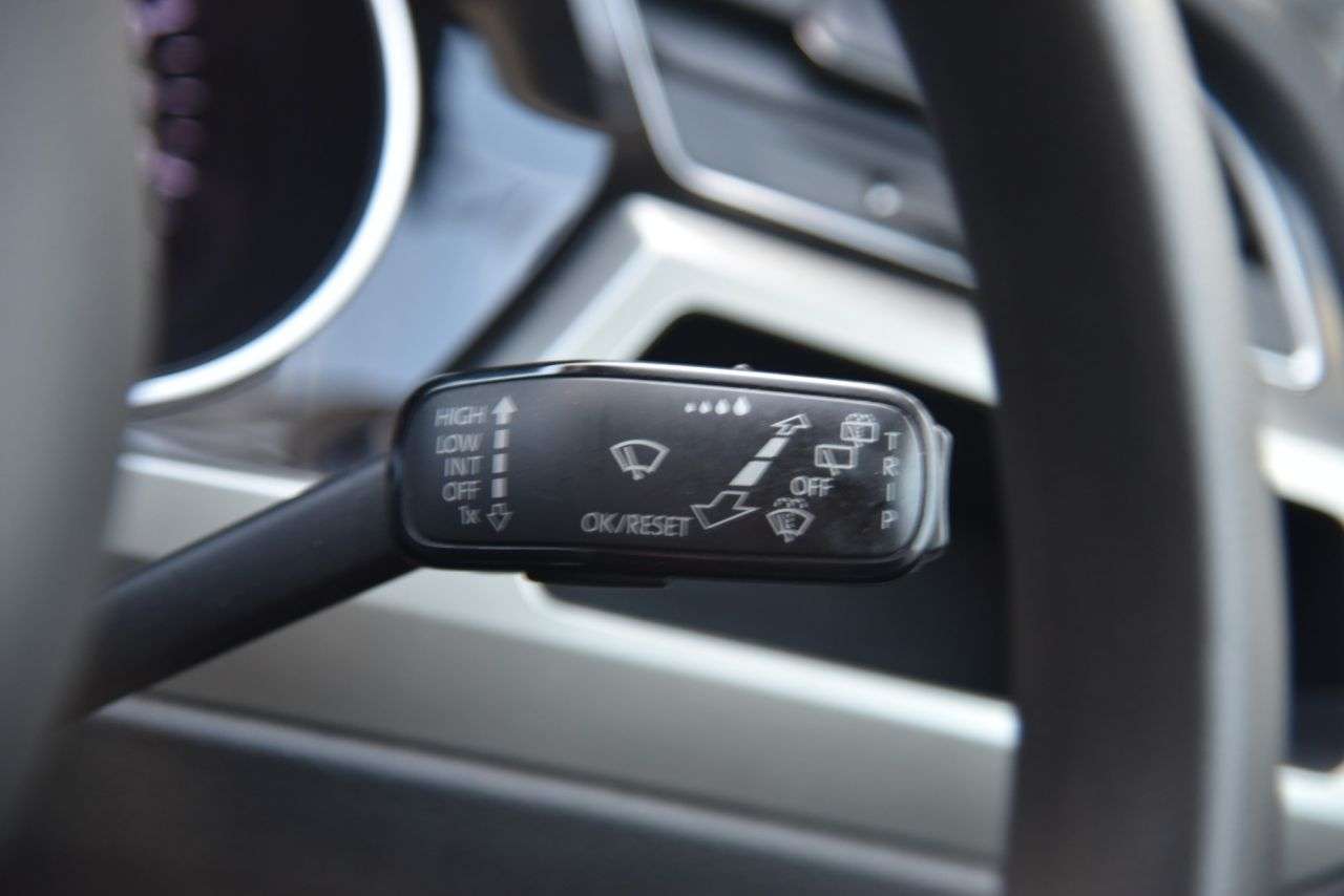 2016 VOLKSWAGEN TOURAN 2016 VOLKSWAGEN TOURAN