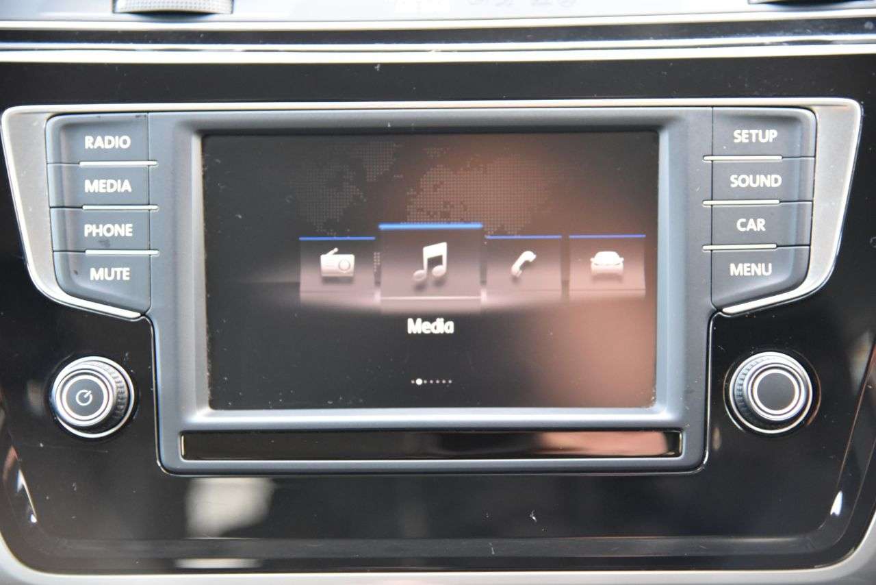 2016 VOLKSWAGEN TOURAN 2016 VOLKSWAGEN TOURAN