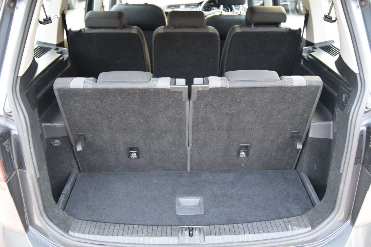 2016 VOLKSWAGEN TOURAN 2016 VOLKSWAGEN TOURAN