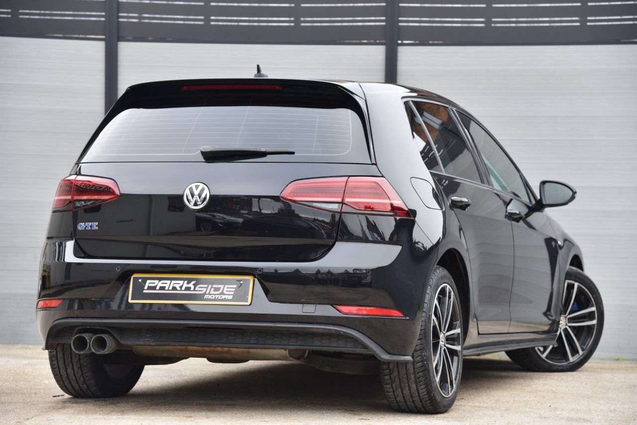 2018 VOLKSWAGEN GOLF 2018 VOLKSWAGEN GOLF