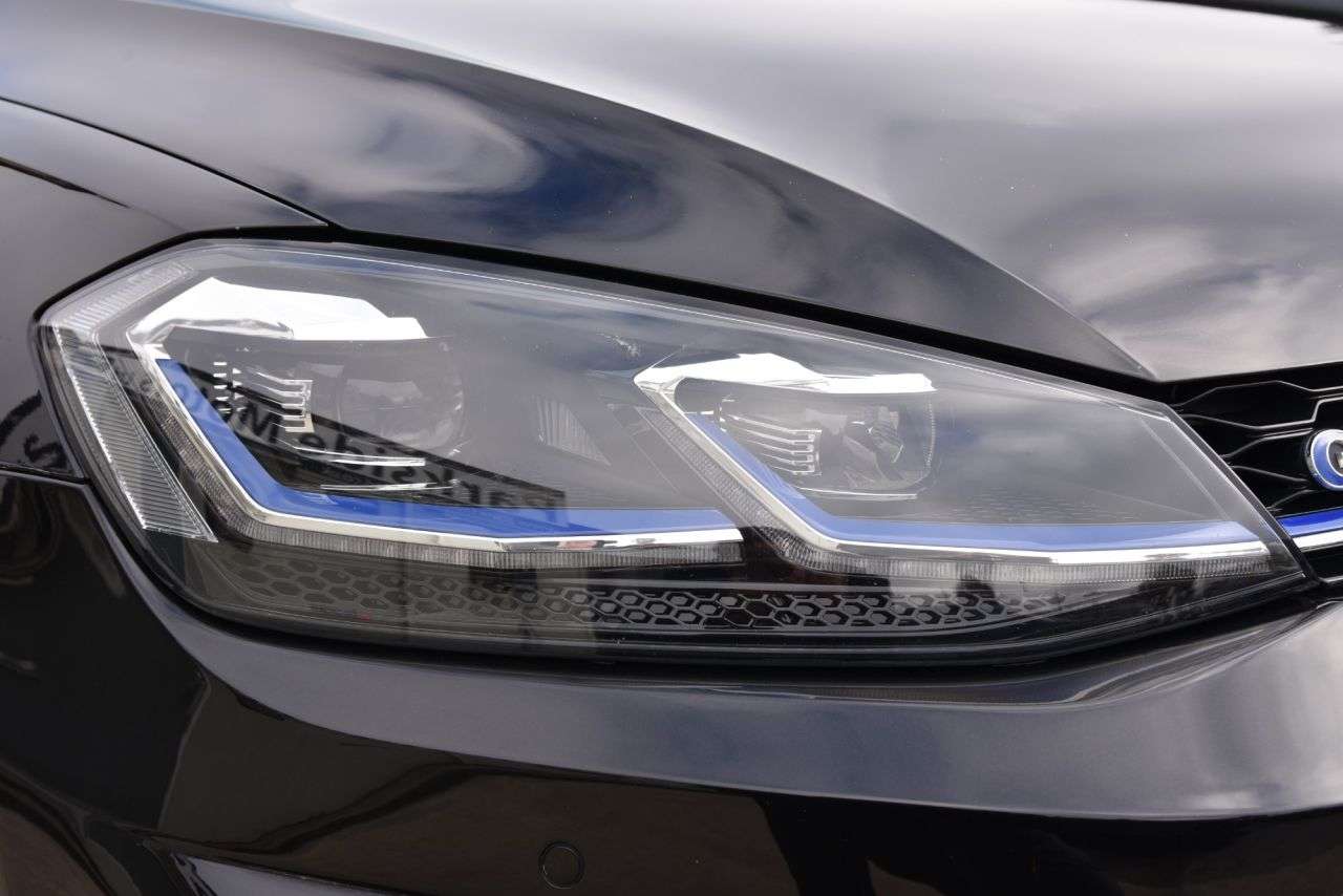 2018 VOLKSWAGEN GOLF 2018 VOLKSWAGEN GOLF