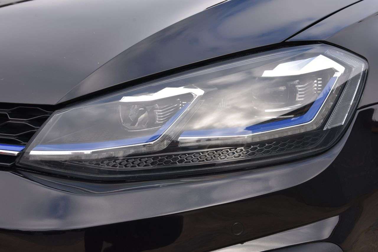 2018 VOLKSWAGEN GOLF 2018 VOLKSWAGEN GOLF