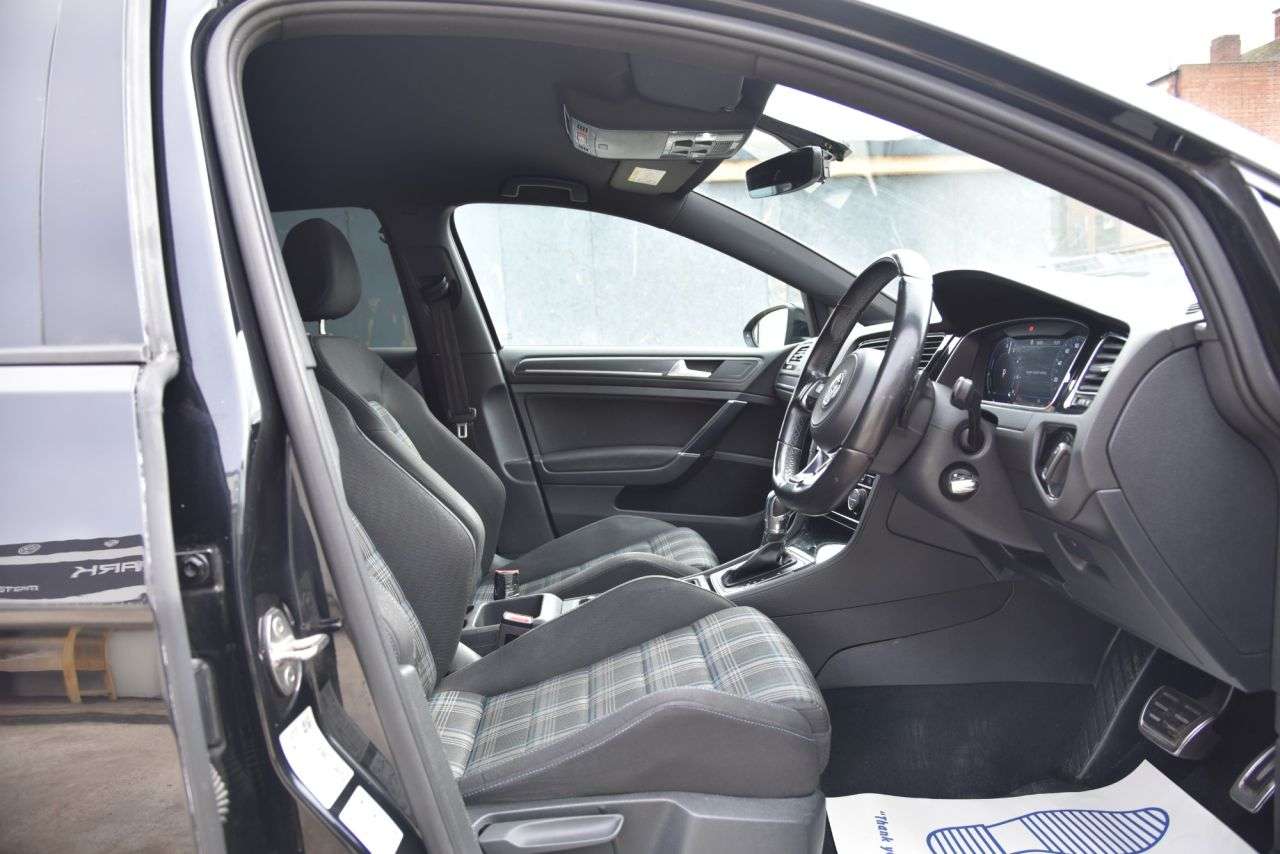 2018 VOLKSWAGEN GOLF 2018 VOLKSWAGEN GOLF