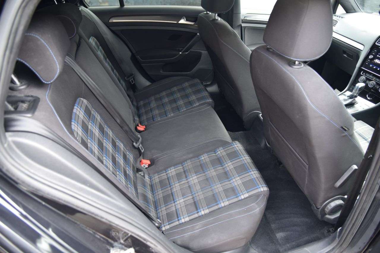 2018 VOLKSWAGEN GOLF 2018 VOLKSWAGEN GOLF