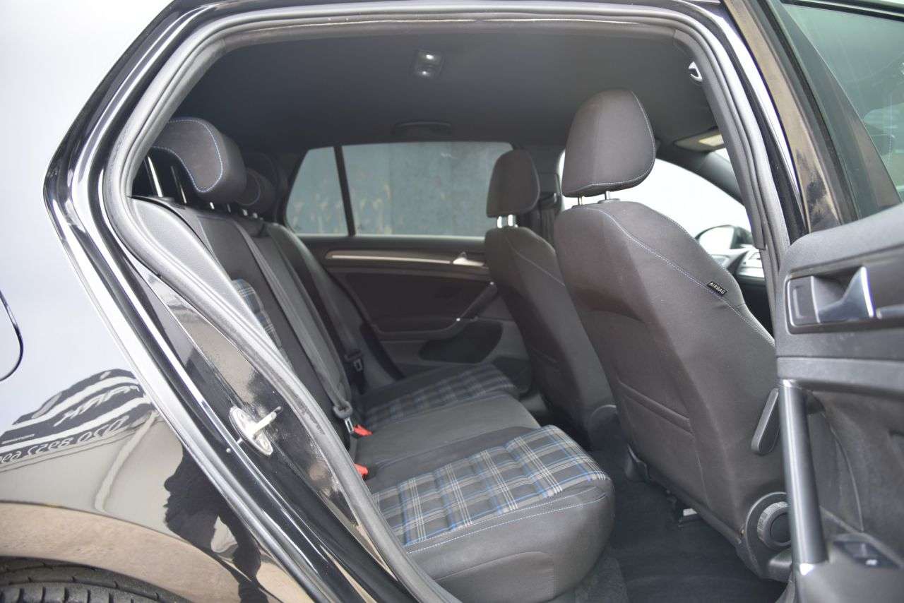 2018 VOLKSWAGEN GOLF 2018 VOLKSWAGEN GOLF