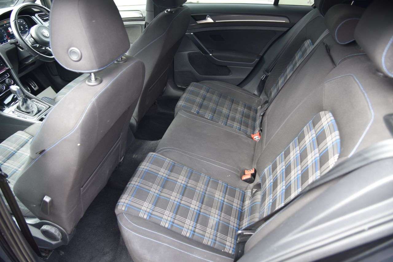 2018 VOLKSWAGEN GOLF 2018 VOLKSWAGEN GOLF