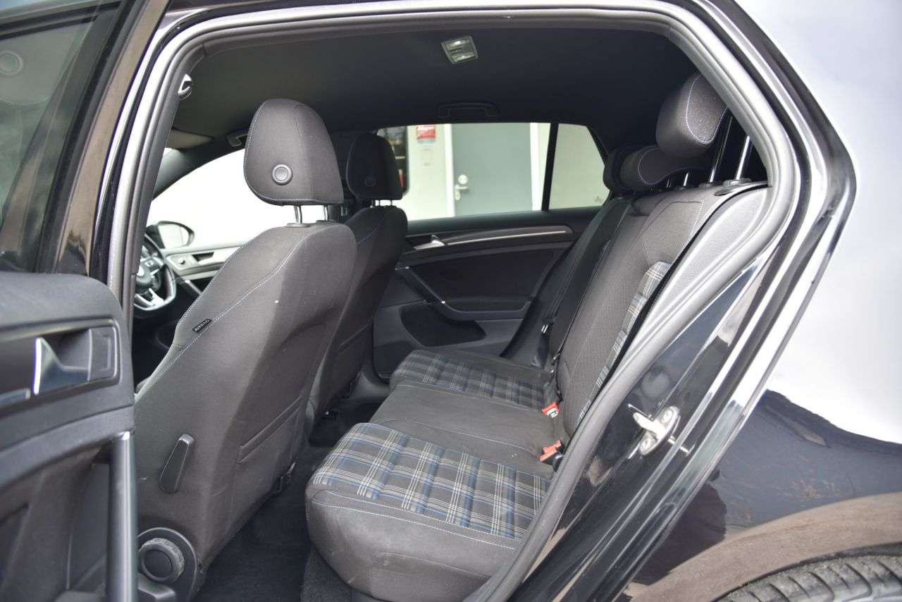 2018 VOLKSWAGEN GOLF 2018 VOLKSWAGEN GOLF