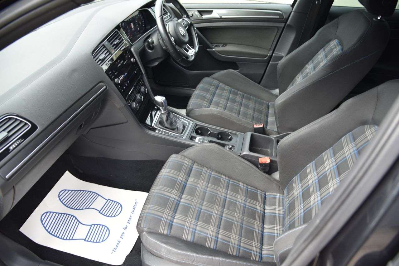 2018 VOLKSWAGEN GOLF 2018 VOLKSWAGEN GOLF