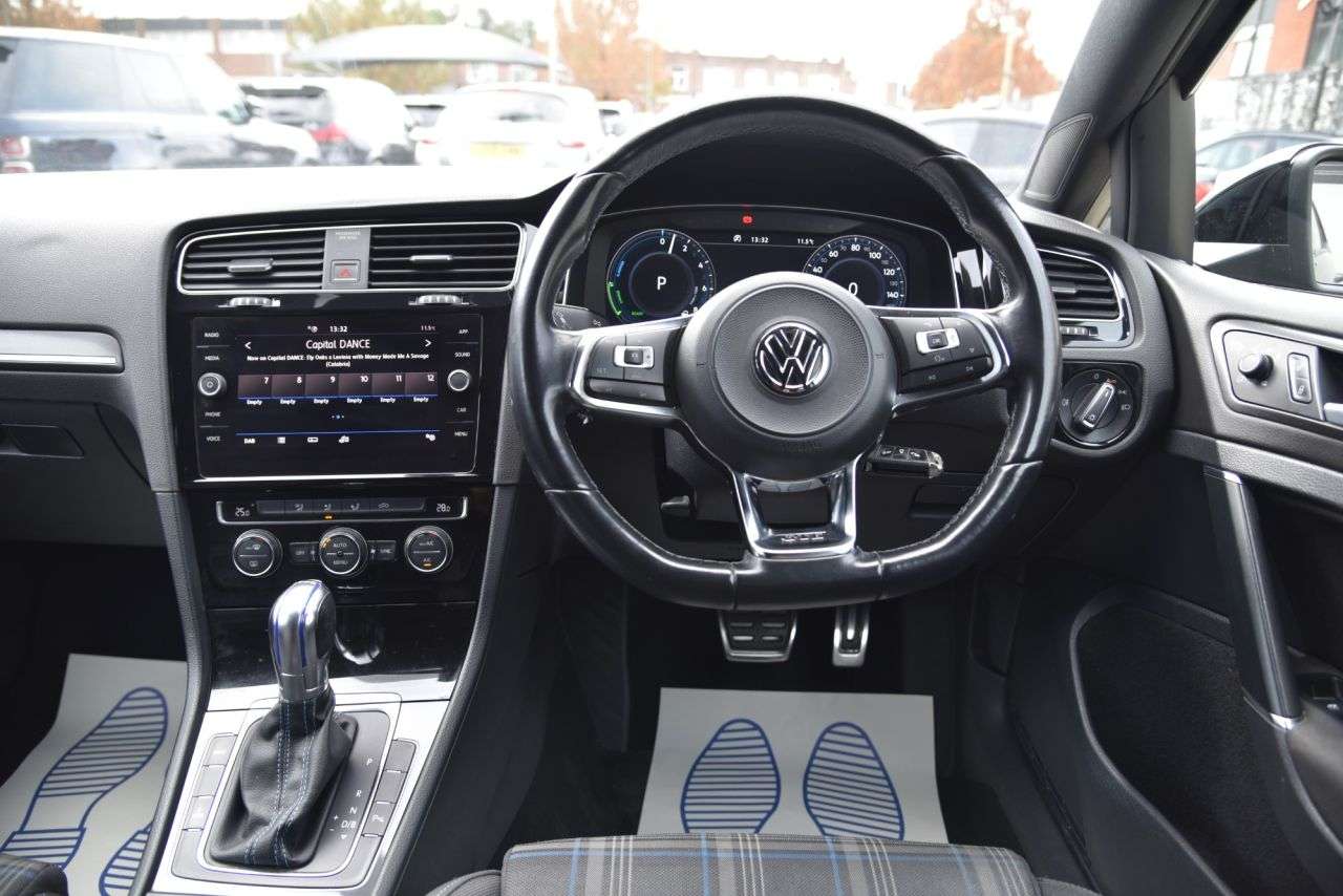 2018 VOLKSWAGEN GOLF 2018 VOLKSWAGEN GOLF