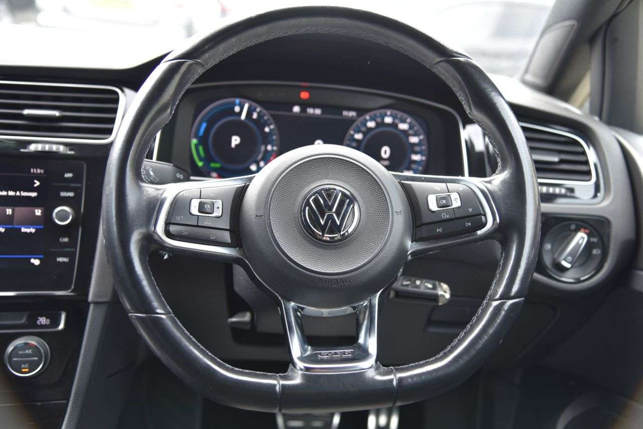 2018 VOLKSWAGEN GOLF 2018 VOLKSWAGEN GOLF