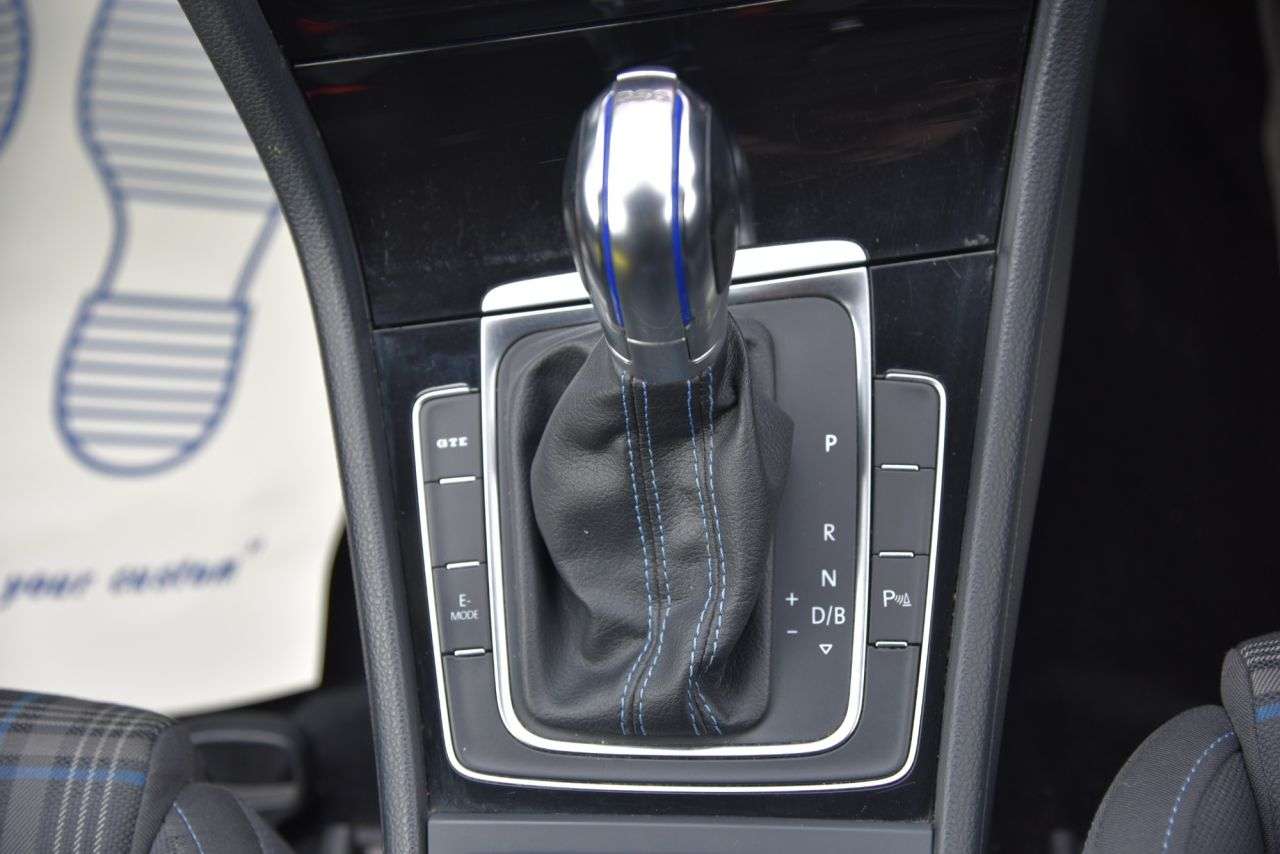 2018 VOLKSWAGEN GOLF 2018 VOLKSWAGEN GOLF