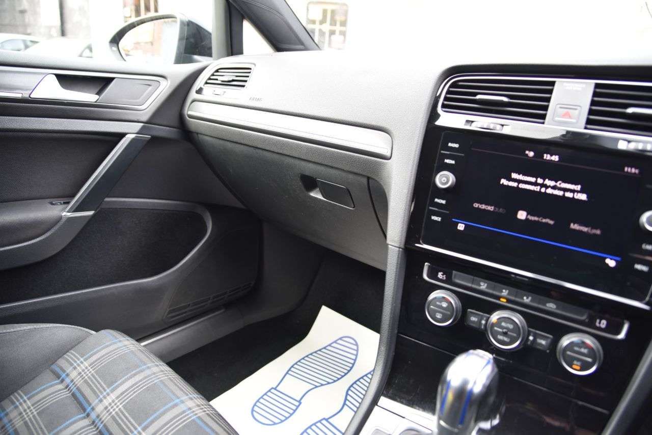 2018 VOLKSWAGEN GOLF 2018 VOLKSWAGEN GOLF