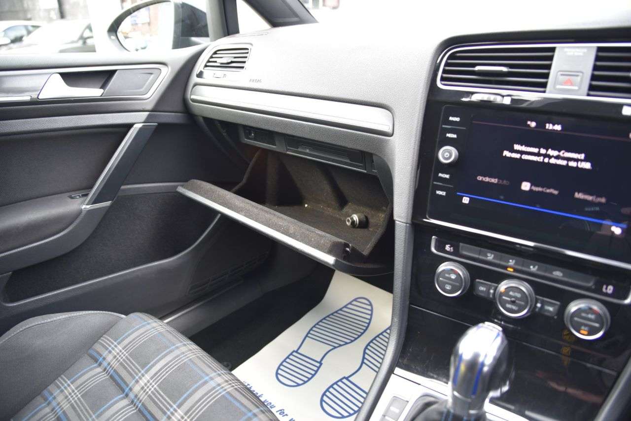 2018 VOLKSWAGEN GOLF 2018 VOLKSWAGEN GOLF